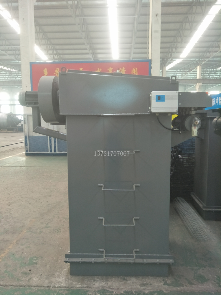 2018年最新研發(fā)15m2、25m2倉頂布袋除塵器投放市場